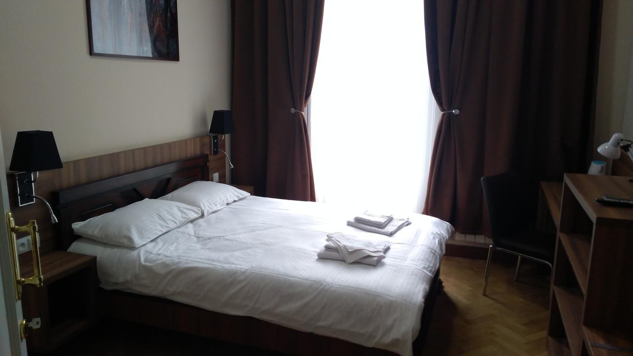 Hotel Nice تبليسي المظهر الخارجي الصورة